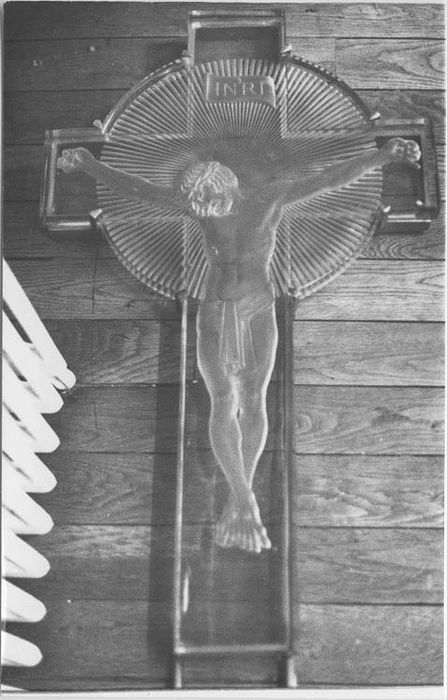 croix d'autel (crucifix) et 7 chandeliers d'autel