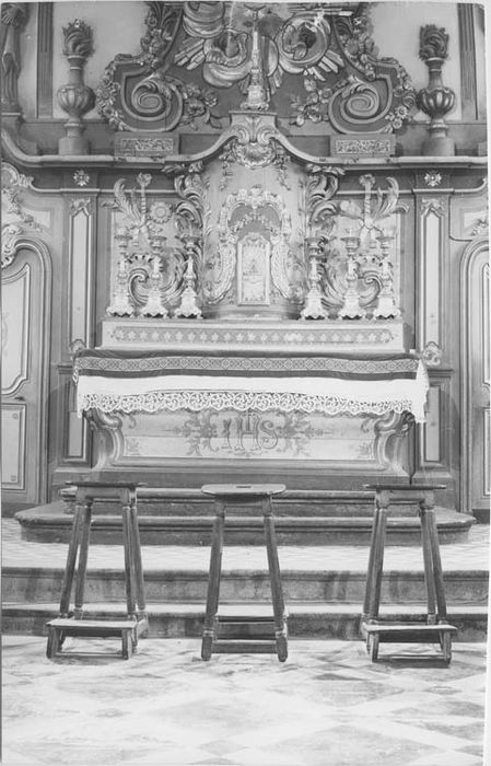 trois tabourets de chantre