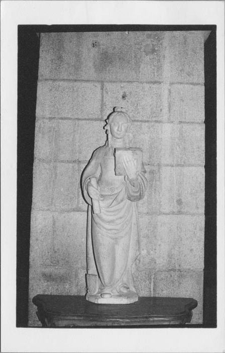 Statue : Sainte