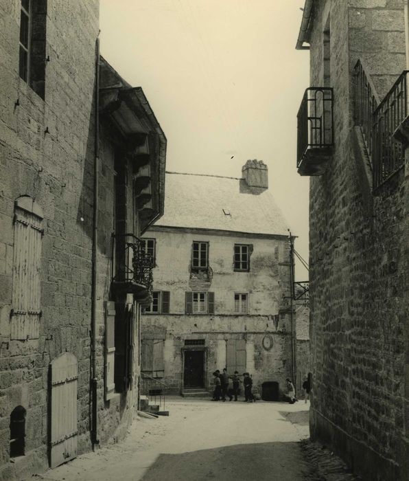 façade sur rue, vue générale