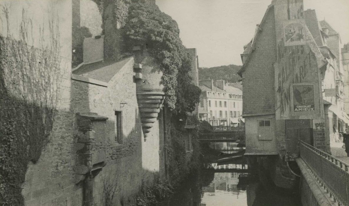 tourelle située au-dessus de la rivière du Steïr