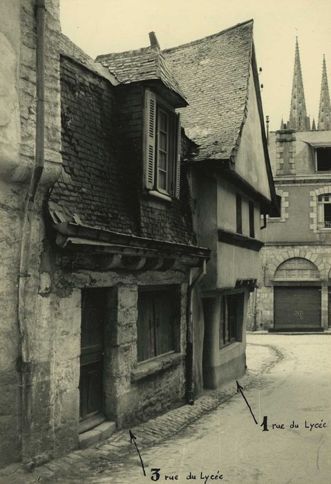 façade sur rue, vue générale