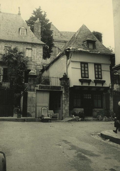 façade sur rue, vue générale