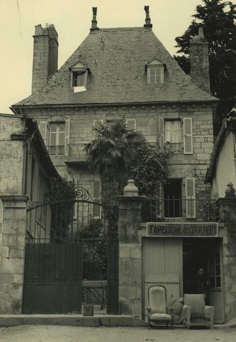 façade sur rue, vue générale