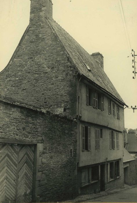 façade sur rue, vue générale