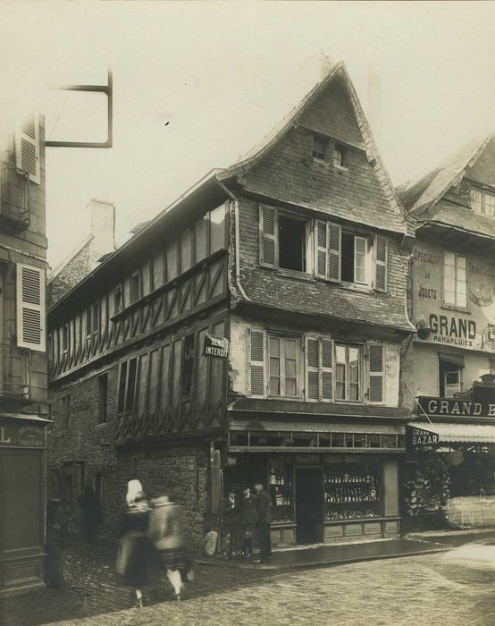 façades sur rue, vue générale