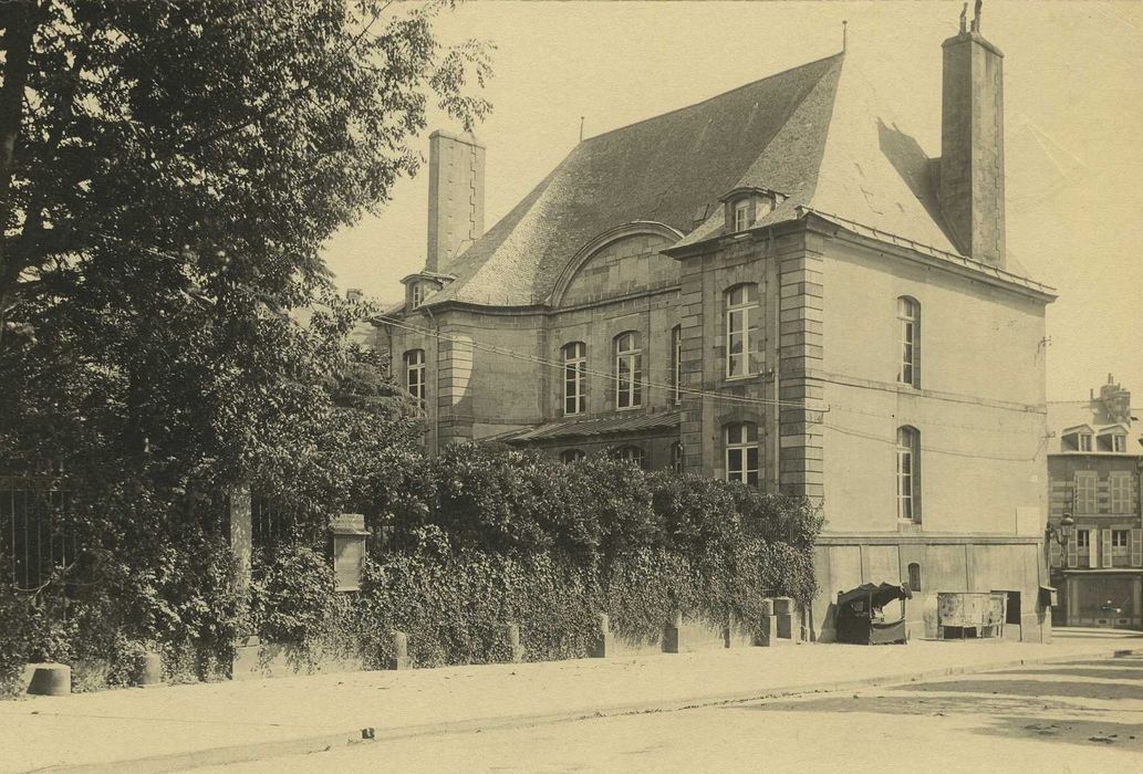 façade Nord-Ouest, vue générale