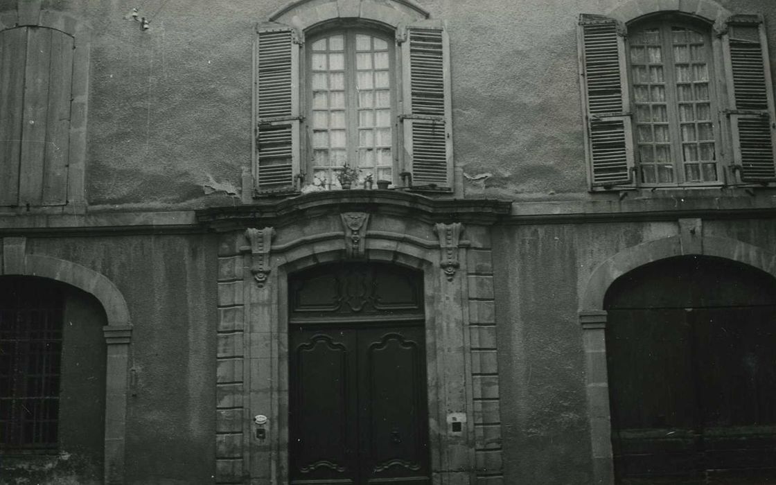 façade sur la cour d’honneur, vue partielle