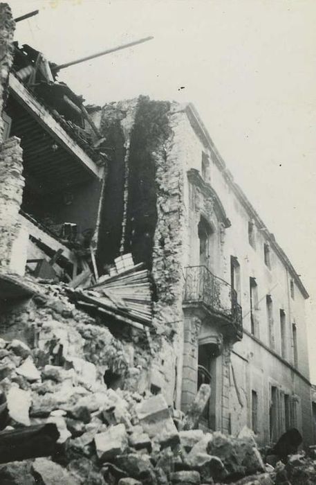 Façade sur rue, vue générale