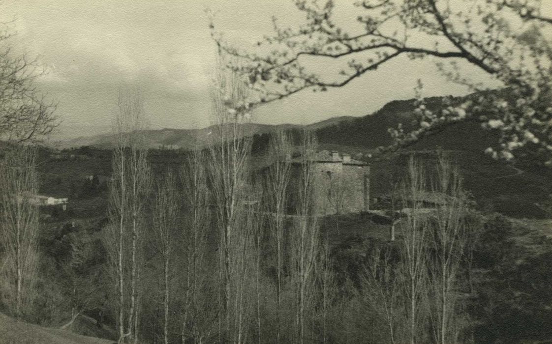 vue générale du château dans son environnement