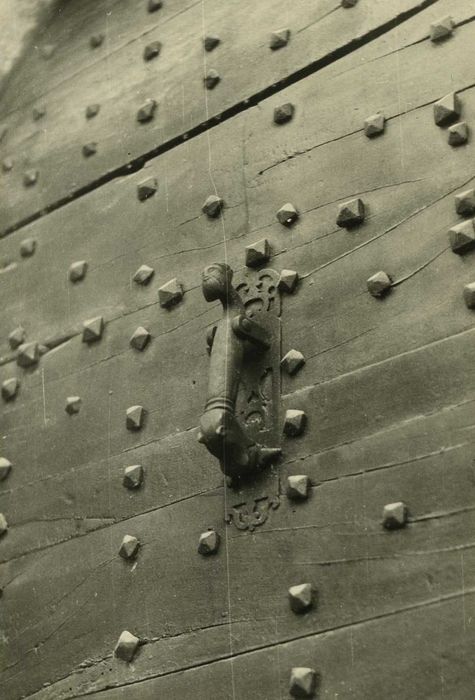 porte d’accès nord, détail du heurtoir