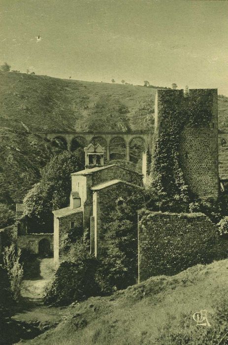 vue générale du château dans son environnement