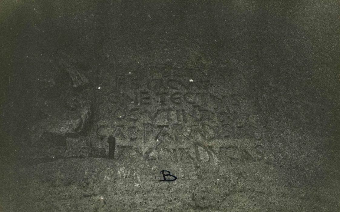 porche, détail d’une inscription