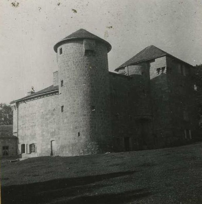 château du Besset : vue générale, ensemble sud-est