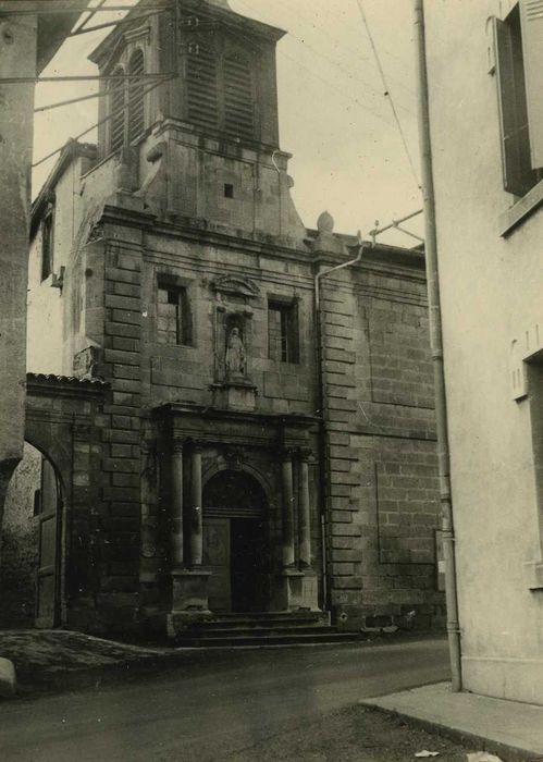 Eglise Saint-Vozy : portail sud-est, vue générale