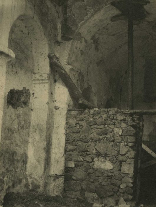 chapelle d’Apilhac : nef, vue partielle