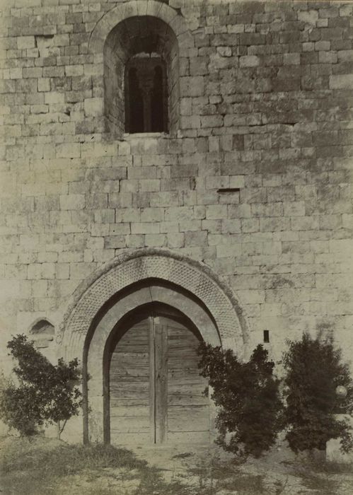 Chapelle Saint-Andéol : Porche occidental, vue générale