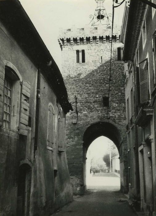 Porte fortifiée (ancienne) : Elévation sud, vuegénérale