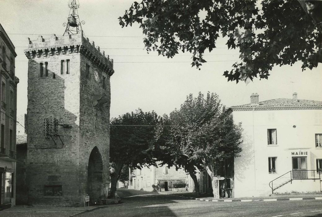 Porte fortifiée (ancienne) : Façades nord et est, vue générale