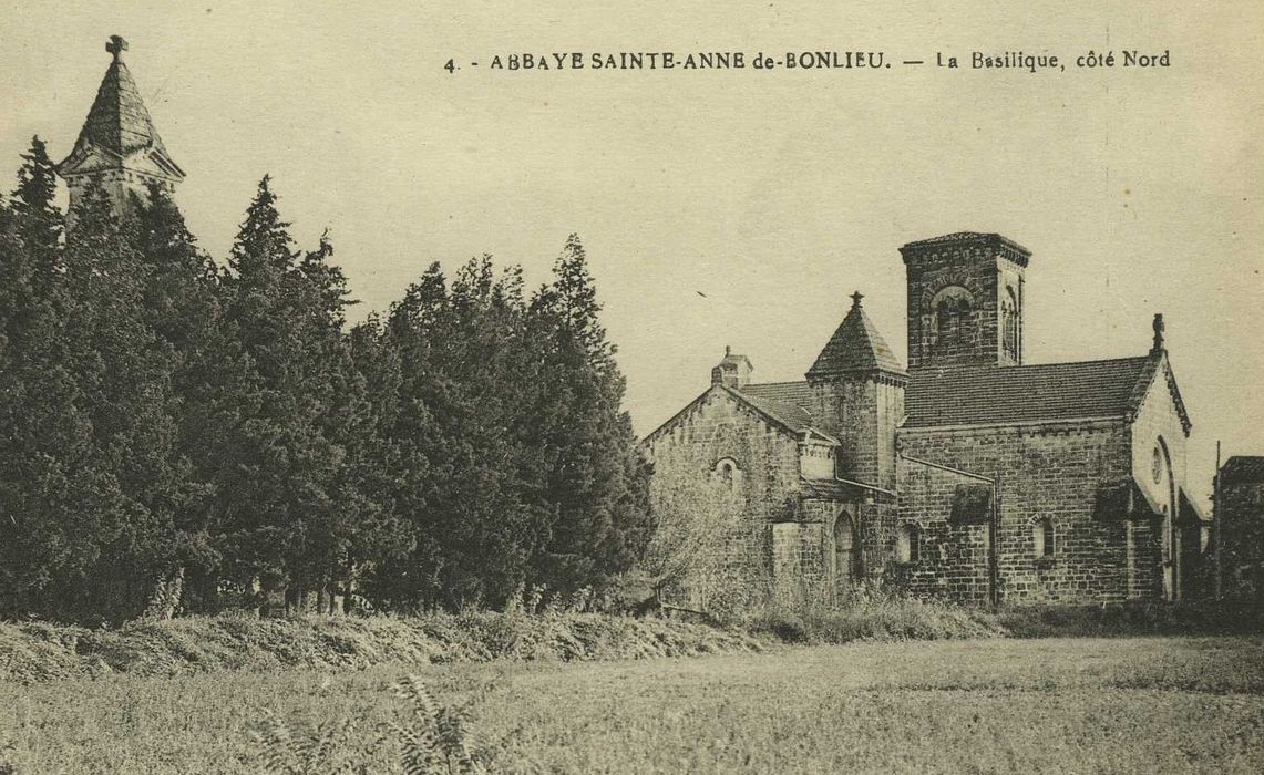 Abbaye Sainte-Anne : Vue générale de l’abbaye dans son environnement