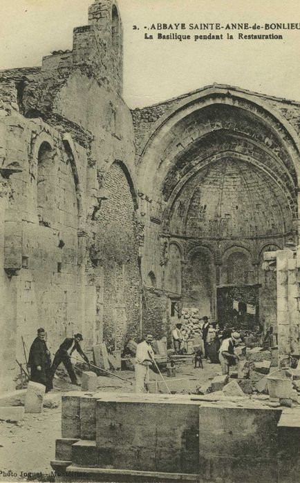 Abbaye Sainte-Anne : Eglise abbatiale, nef, vue générale