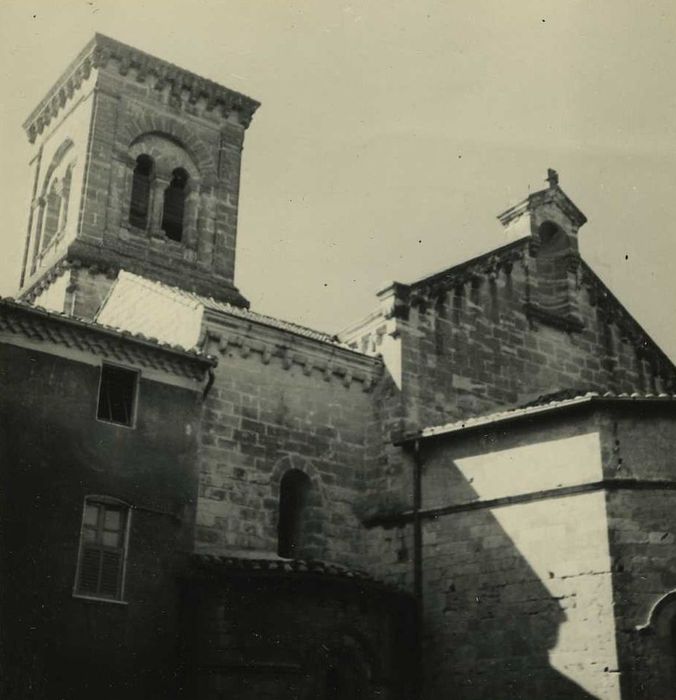 Abbaye Sainte-Anne : Chevet, vue partielle