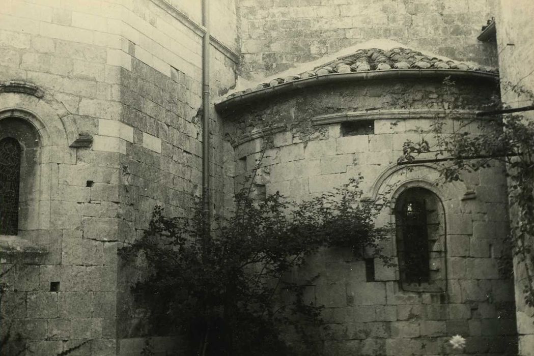 Abbaye Sainte-Anne : Absidiole nord, vue générale