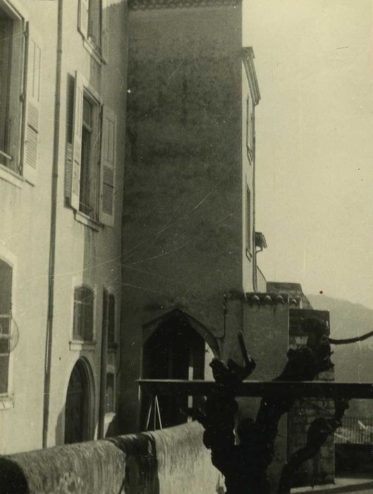 Couvent des Cordeliers : Façade sur rue, vue partielle