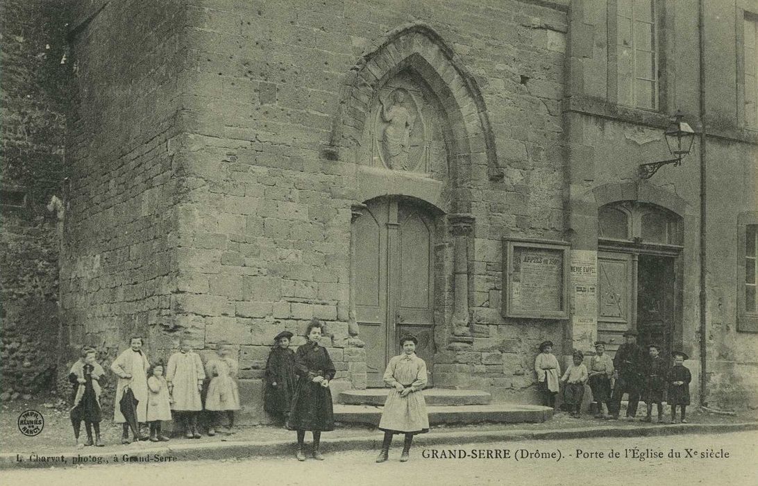 Eglise paroissiale : Portail occidental, vue générale