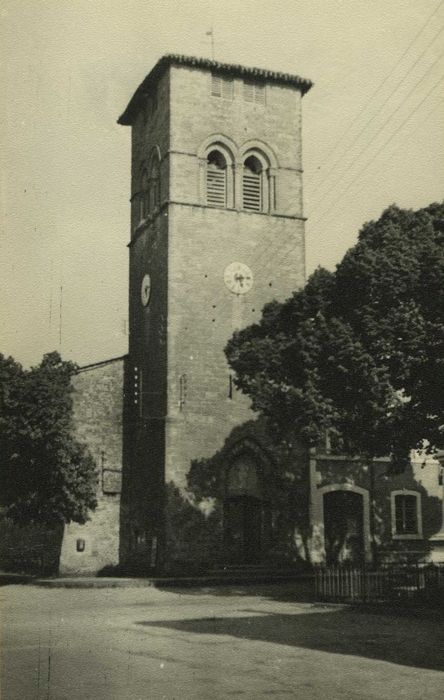 Eglise paroissiale : Façade occidentale, vue générale