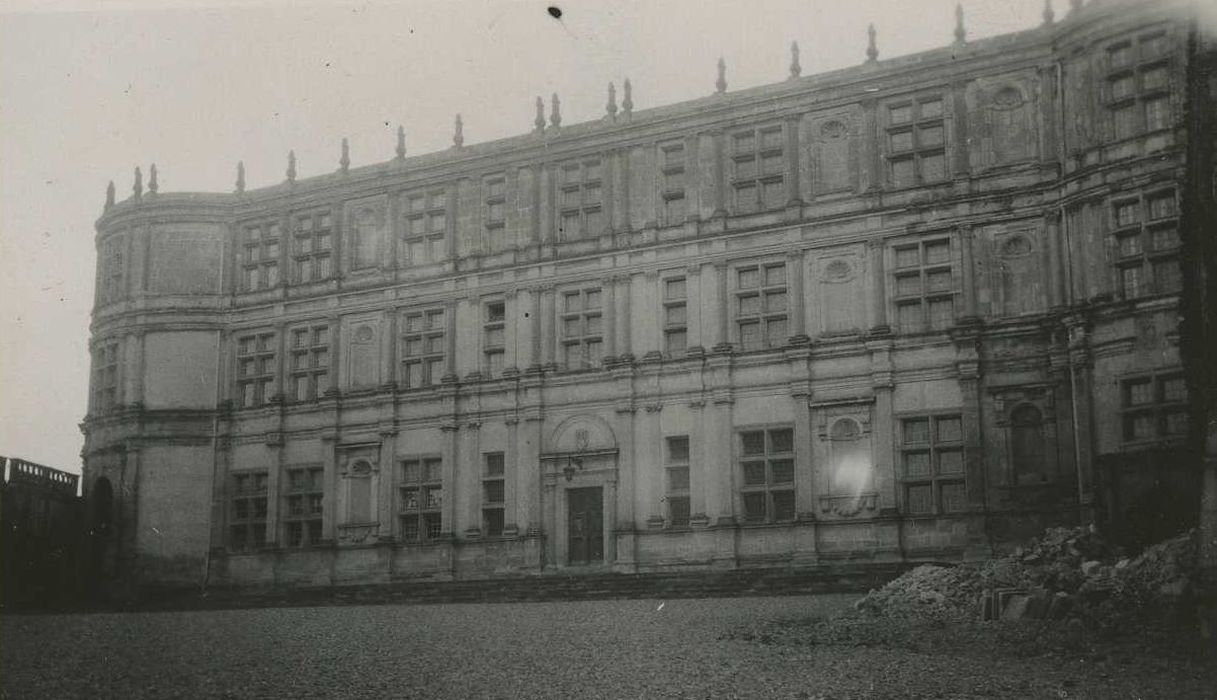 Château : Aile François 1er, ensemble sud, vue générale