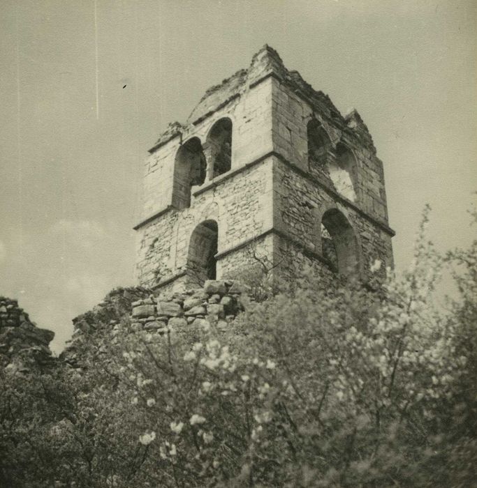 Eglise : Clocher, vue générale