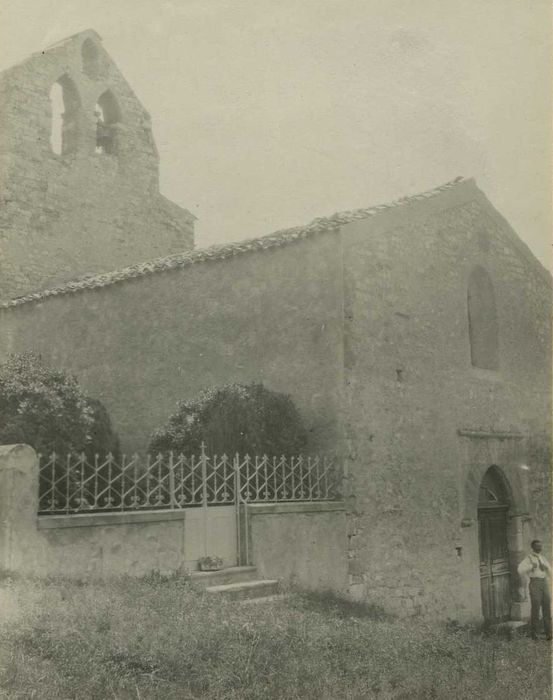 Eglise : Façade latérale nord, vue partielle