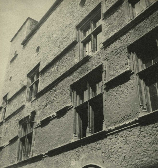 Maison dite de Diane de Poitiers : Façade sur rue, vue générale