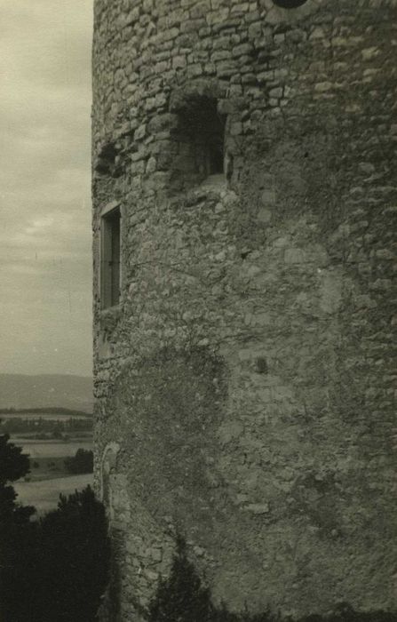 Château : Tour nord-ouest, vue partielle