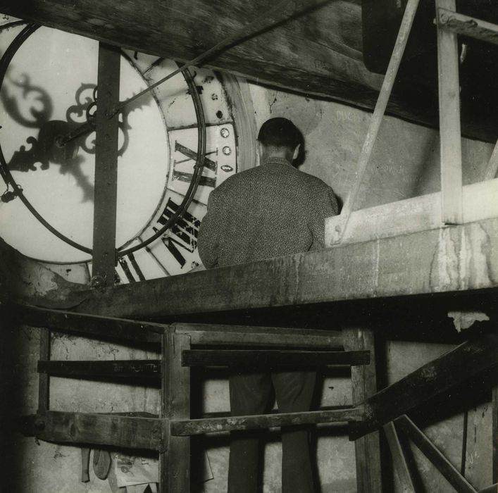 Tour Jacquemart : Salle de l’horloge, vue partielle