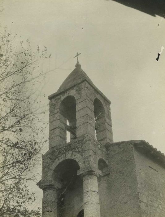 Eglise : Clocher, vue générale