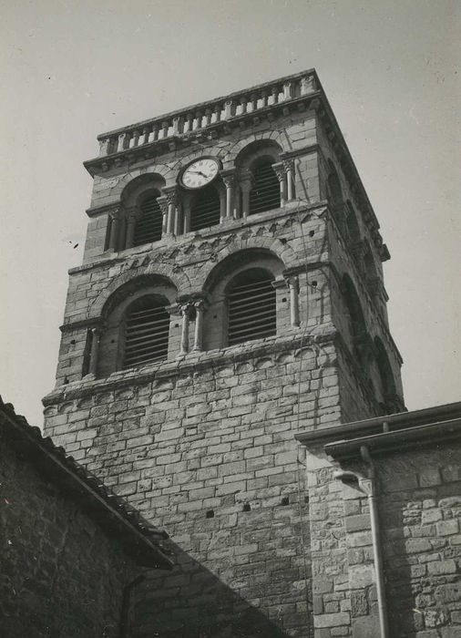 Eglise collégiale : Clocher, façade sud, vue générale