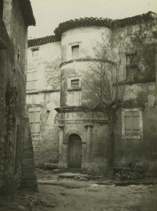 Hôtel : Façade sur rue, vue générale