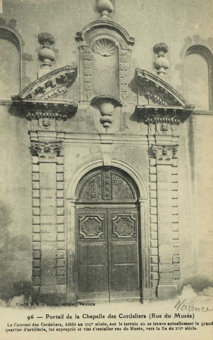 Chapelle des Cordeliers (ancienne) : Portail d’accès sur rue, vue générale