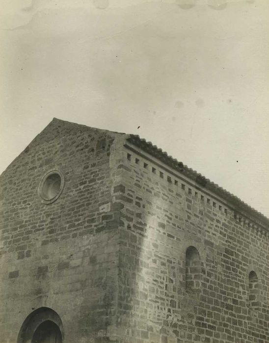 Chapelle Saint-Torquat : Façades sud et ouest, vue partielle