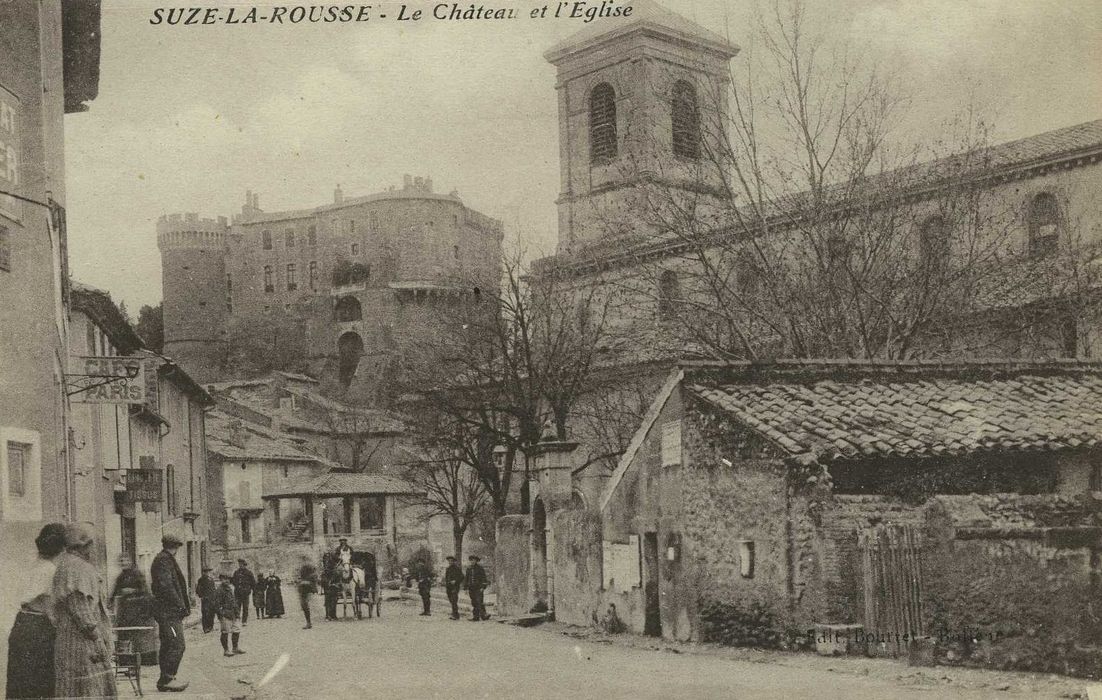 Château : Vue générale du château dans son environnement