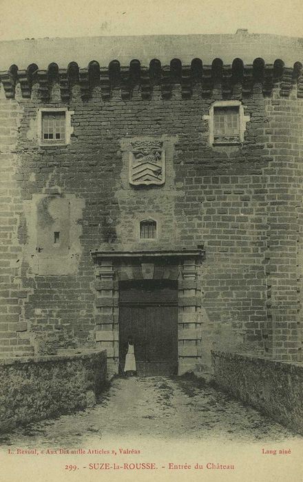 Château : Porte d’accès ouest, vue générale