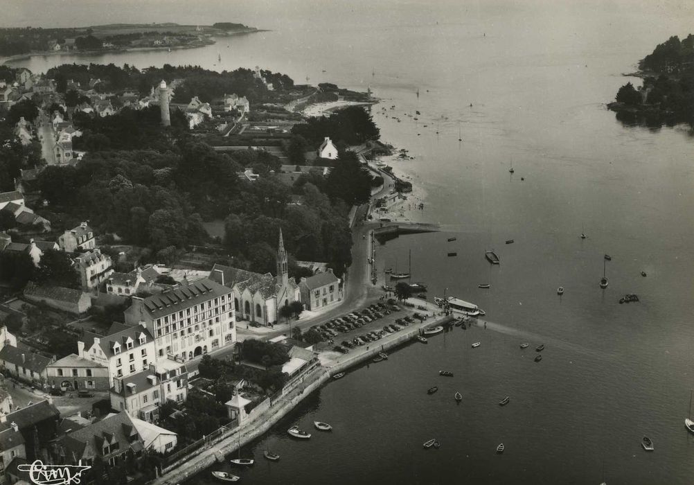 Eglise, dite église du Port ou église Saint-Thomas : Vue aérienne, vue générale de l’église dans son environnement