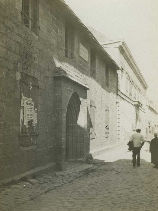 Ancienne caserne Hervo : Façade sur rue, vue générale