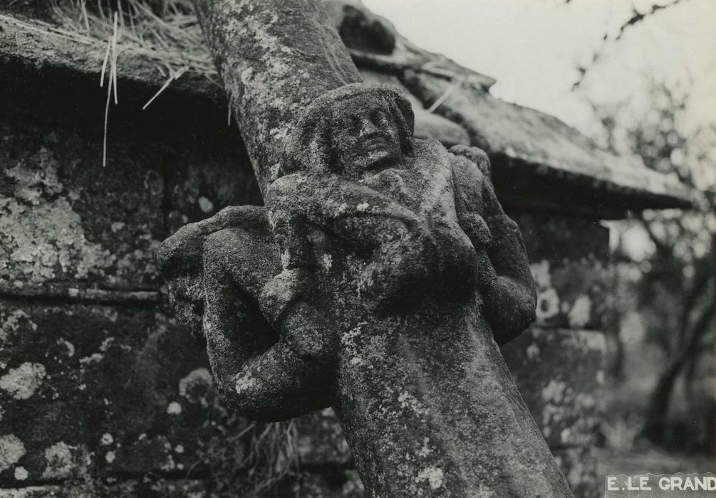 Calvaire de Saint-Maudez : Détail du fût