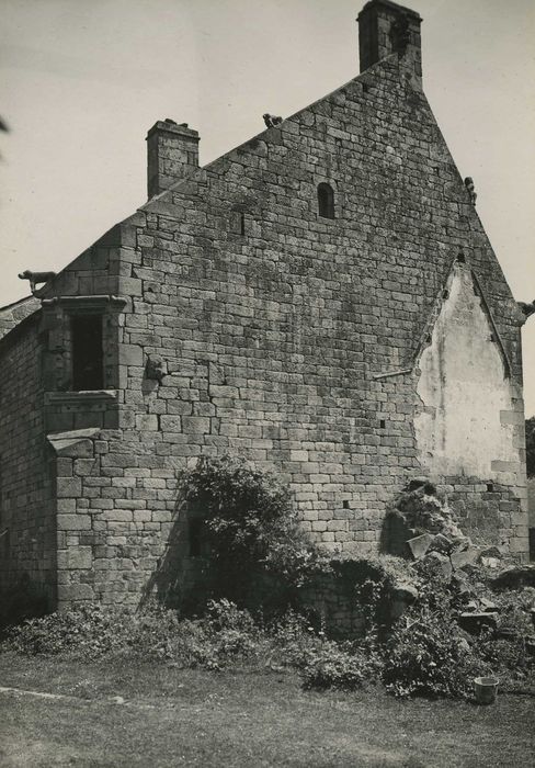 Ancien manoir de la Forêt, à Kerfeunten : Logis, pignon, vue générale