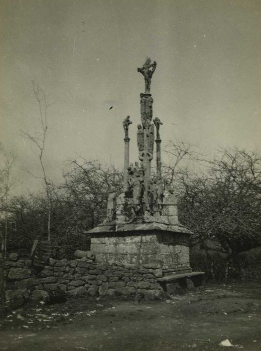 Chapelle Notre-Dame de Quilinen : Calvaire, vue générale