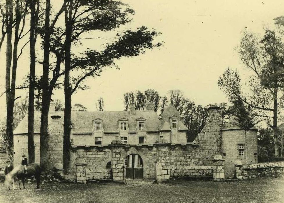 Chapelle Notre-Dame-du-Bergot : Ensemble sud, vue générale