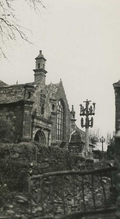 Eglise Saint-Mélar : Ensemble sud, vue partielle